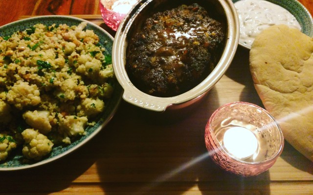 Blumenkohl-Couscous Salat, Orientalischer Hackbraten mit Aprikosen, Minze und Pinienkernen und Minzjoghurt