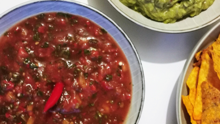 Feurige Tomaten-Koriander Salsa