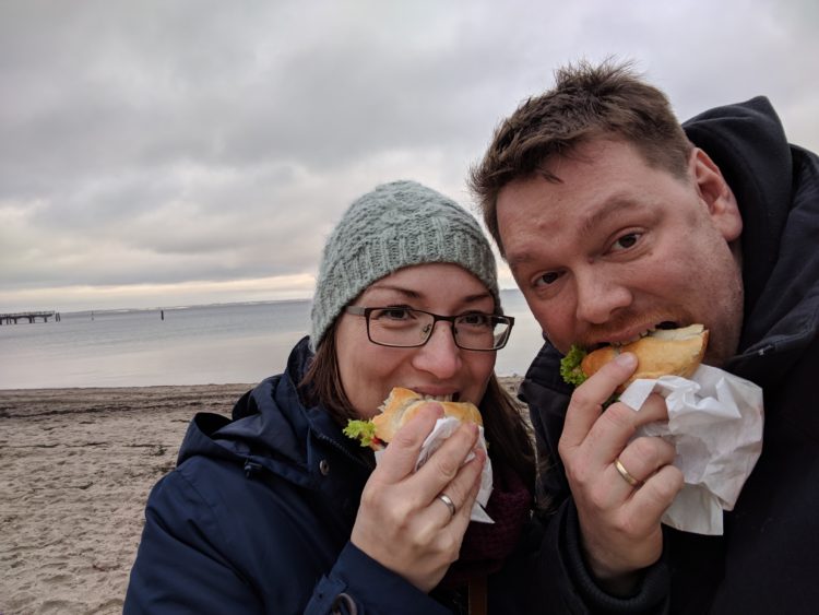 Fischbrötchen an der Ostsee