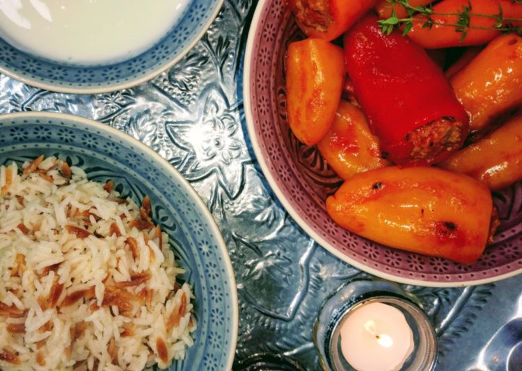 Gefüllte Paprika mit türkischen Butterreis