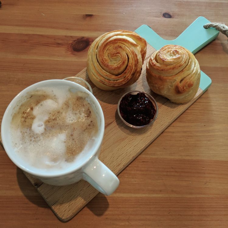Croissant Brioche Feuilletee - Synchronbacken