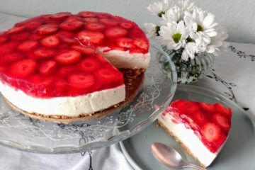 Erdbeertorte mit Holunderblütencreme