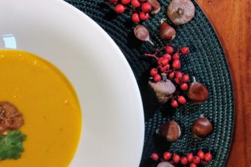 Kürbiskokossuppe mit Jakobsmuscheln