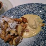 Schmarn mit Pflaumenkompott im Tschebull