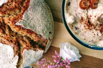 Leckerer Datteldip mit Orientalischen Brot