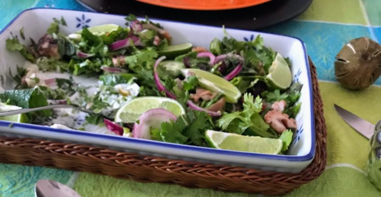 Ein Menü mit Ossobuco, Oktopus und Mango-Papaya-Salat - nach "Hayas Küche" von Haya Molcho