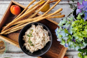 Aprikosen-Frischkäse Dip mit Thymian