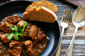 Peruanisches Rindergulasch – Seco de Carne