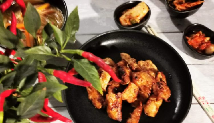 Koreanisches Hähnchen mit Knoblauch Khanpunggi