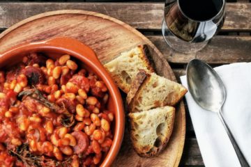 Spanischer Bohneneintopf mit Chorizo