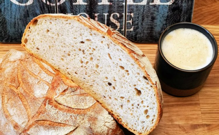 No Knead Weizenkruste - angeschnitten