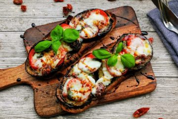 Auberginen Stulle mit Büffelmozzarella Header