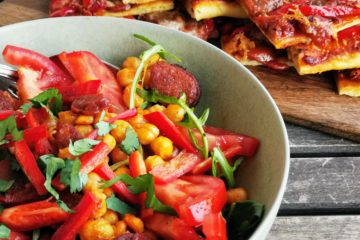 Bunter Kichererbsen-Salat mit Chorizo-header