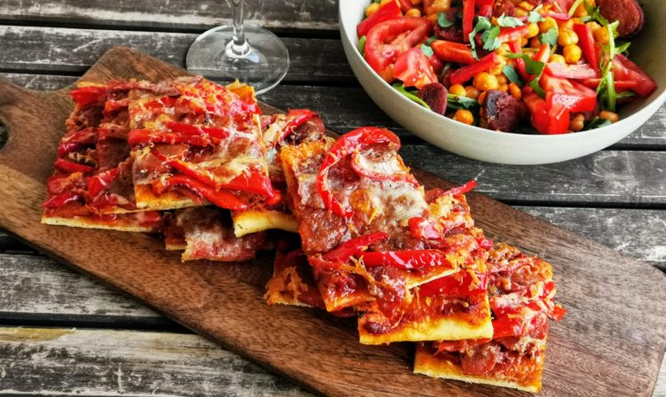 Spanische Coca Pizza - vegetarisch-header