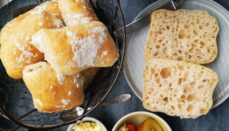 Ciabatta Brötchen mit Übernachtgare