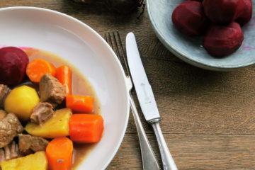 Kalops - Schwedisches Rindergulasch mit Roter Beete