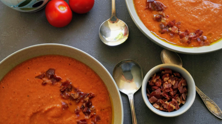 Kalte Tomatensuppe - Salmorejo Cordobes - die gehaltvolle Gazpacho