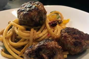 Bucatini con Polpettoni - Pasta mit Fleischbällchen