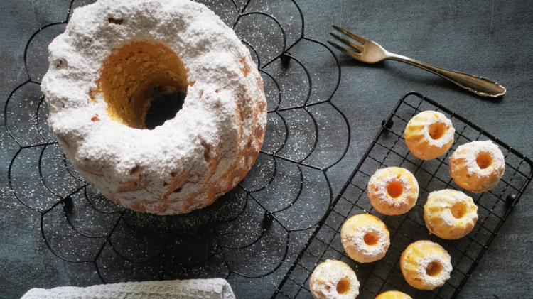 Klassischer Gugelhupf mit süßem Sauerteig