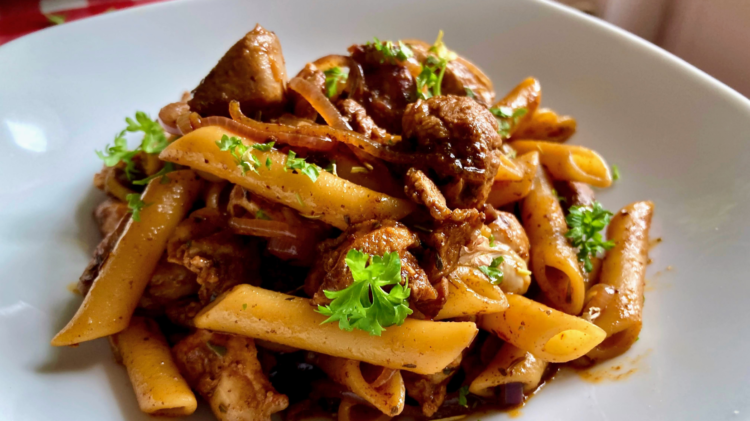 Pasta Pollo - Penne mit Hühnchen