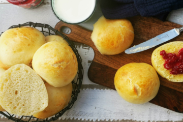 Einfache Milchbrötchen aus süßem Sauerteig