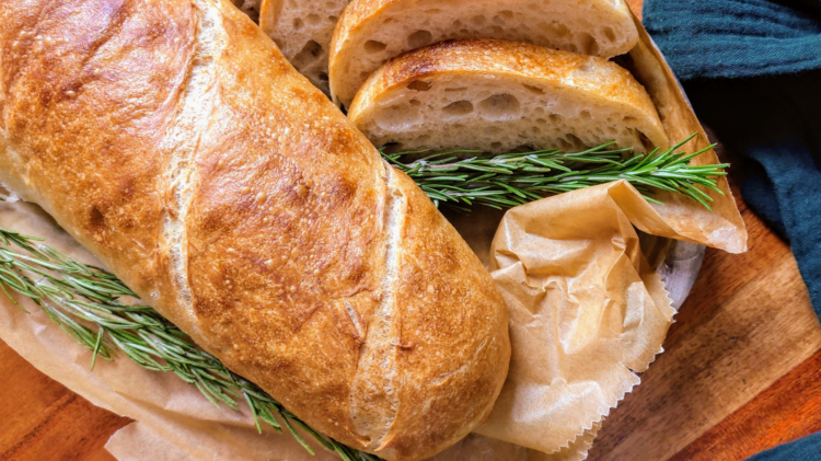 Weizenbrot-Stangen - die feinporige Baguette-Alternative