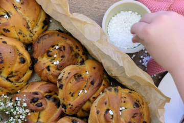 Einfach leckere Schokoknoten mit Hefeteig